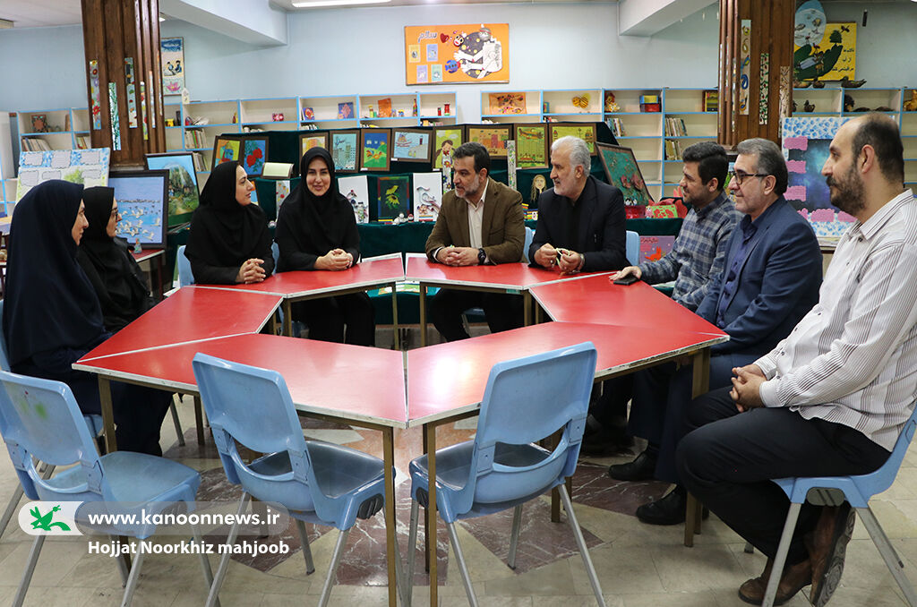 مربی و قصهگو هستم