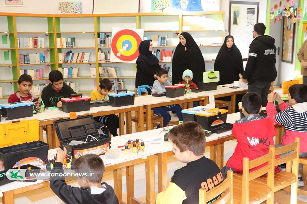 بازدید فروهر معدنی از مراکز الگوی تربیتی کانون گلستان