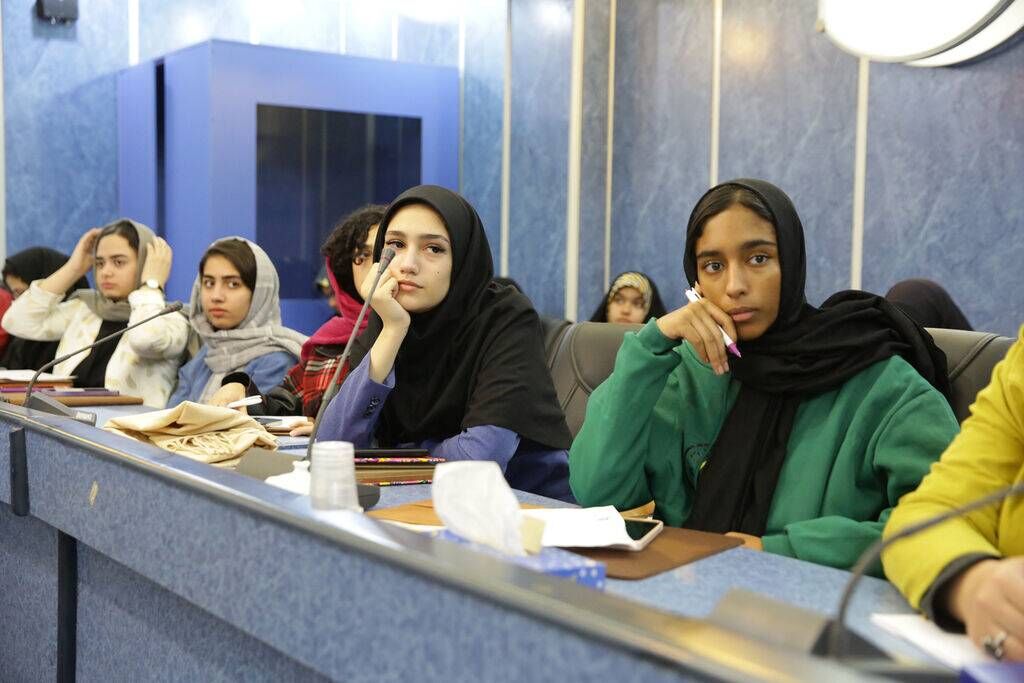 حضور عضو کانون هرمزگان در باشگاه رویش استعدادهای برتر ادبی کشور (قاف) حضور عضو کانون هرمزگان در باشگاه رویش استعدادهای برتر ادبی کشور (قاف)