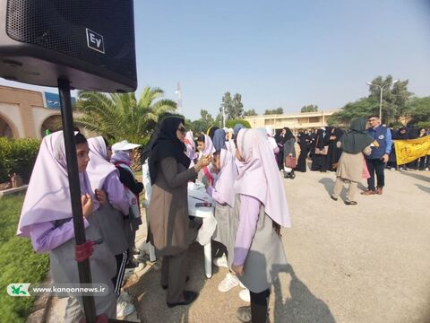حضور مربیان و اعضای مرکز فرهنگی هنری کانون بندر امام خمینی(ره) در راهپیمایی حمایت از مردم غزه