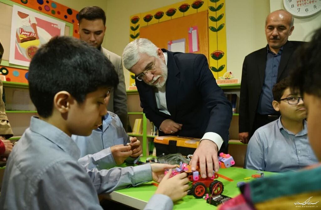 خرید ۱۳ دستگاه خودرو برای کانون پرورش فکری در سفر ریاست محترم جمهور