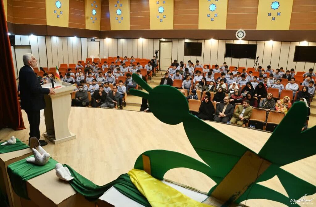 خرید ۱۳ دستگاه خودرو برای کانون پرورش فکری در سفر ریاست محترم جمهور