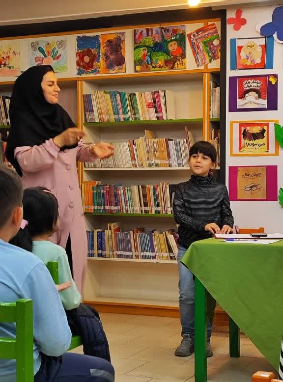 فرزانه رحمانی میهمان جشن کتاب «در مسیر دانایی بر بال کتاب»