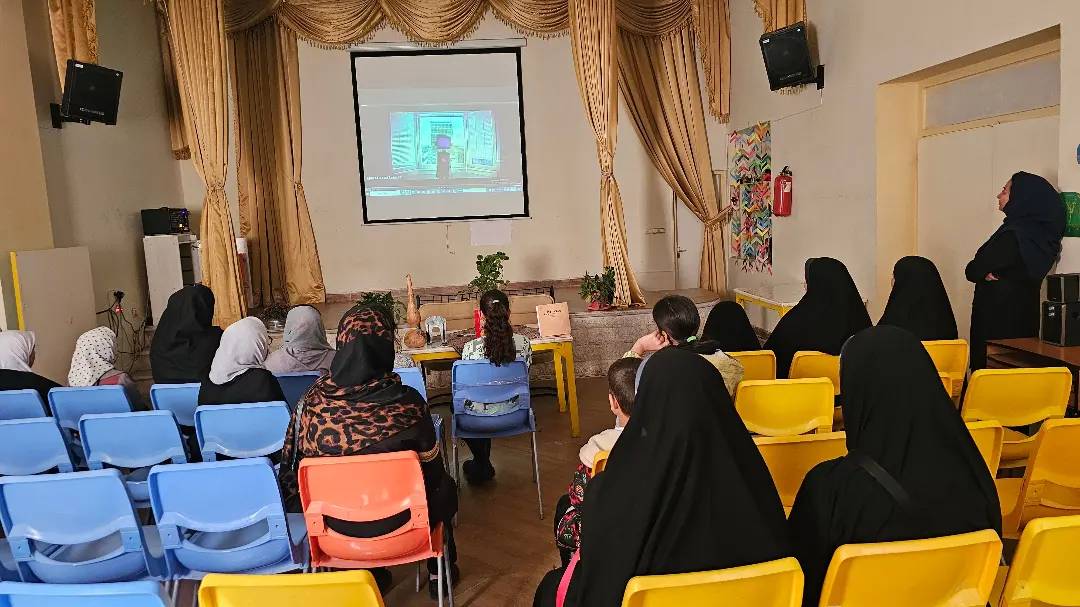 فرزانه رحمانی میهمان نقدستان ۲ شد