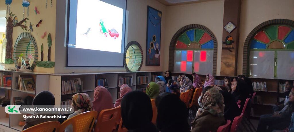 اجرای ویژه برنامه «کیمیای خاک» در مرکز فرهنگی‌هنری هیرمند(سیستان و بلوچستان)
