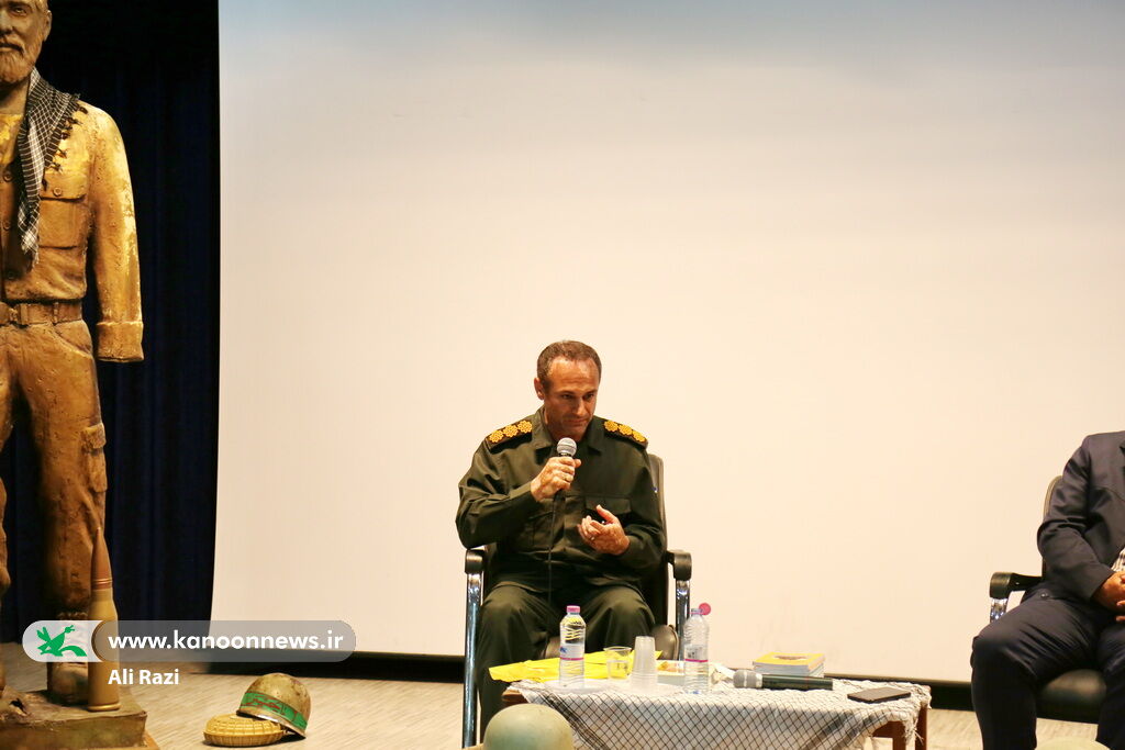 یادواره شهدای دانش آموز شهر در کانون پرورش فکری بوشهر برگزار شد