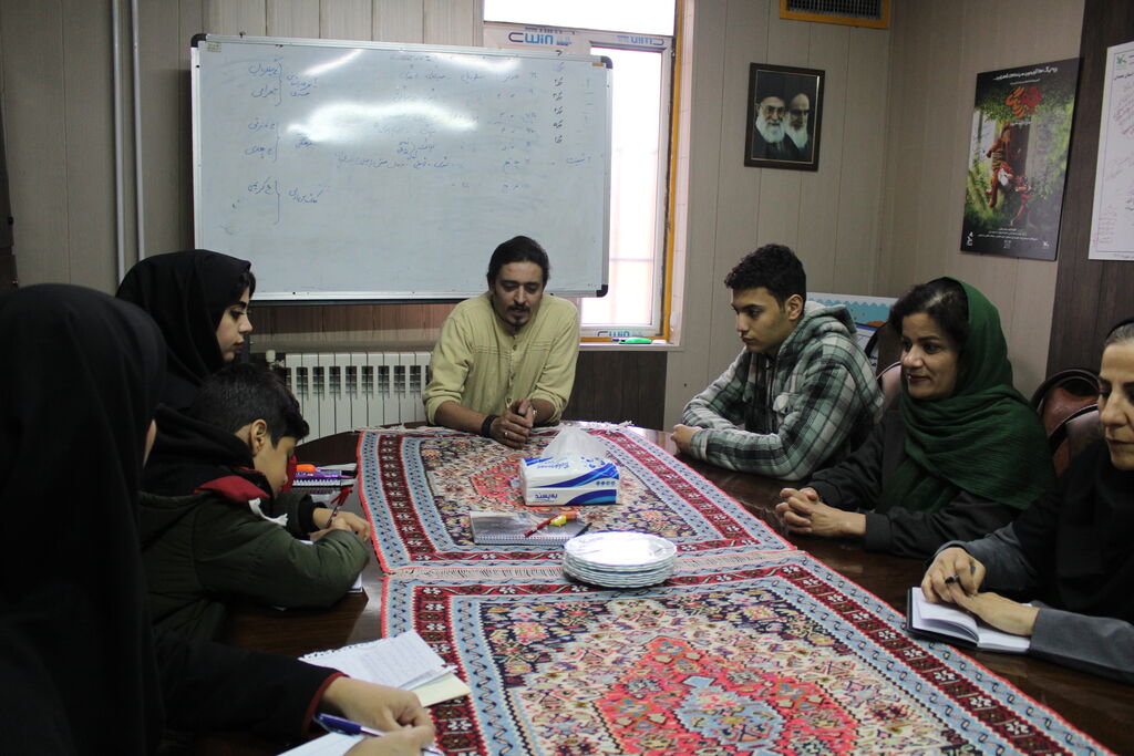 آغوش کانون برای کودکان و نوجوانان شاعر و نویسنده باز است