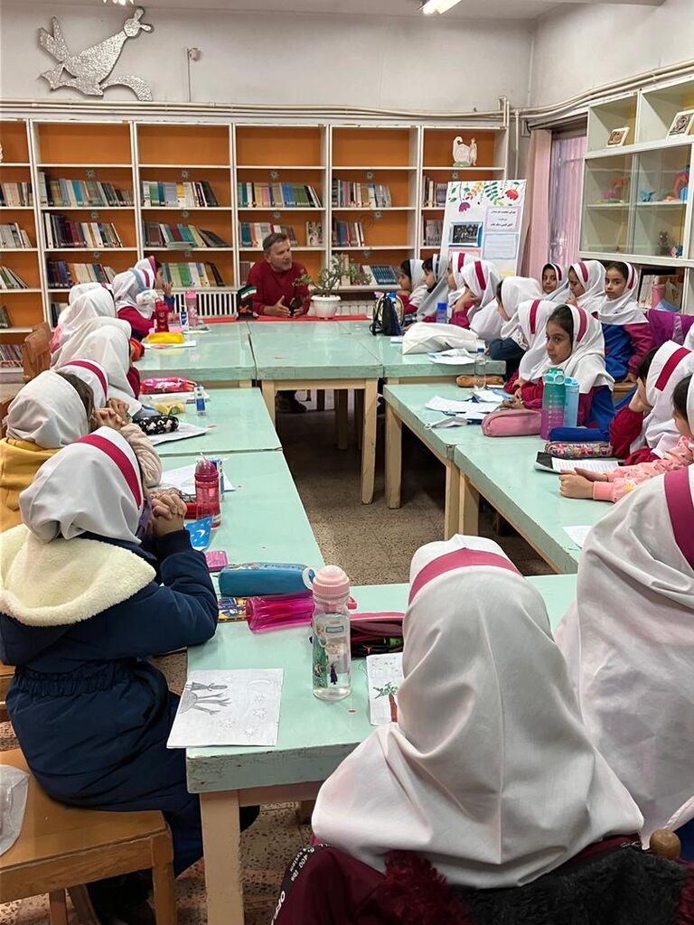 دیدار افشین سنگ چاپ با کودکان و نوجوانان مرکز یک بجنورد