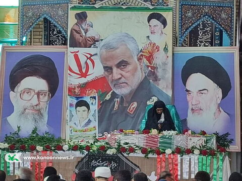 اعضا و مربیان کانون پرورش فکری شبانکاره به استقبال شهید گمنام رفتند