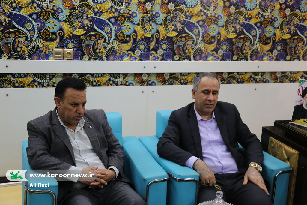 نشست مدیرکل کانون استان با مدیرکل زندان های بوشهر