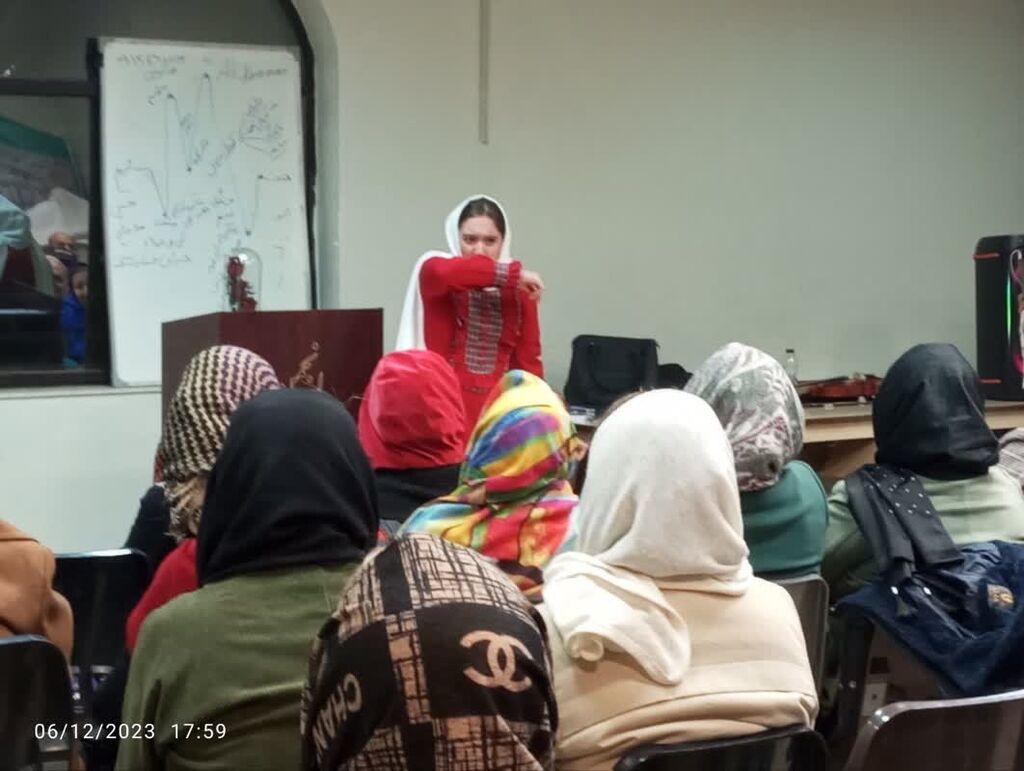 قصهگویی قصهگویان برگزیدهی مرحلهی استانی جشنوارهی قصهگویی در البرز