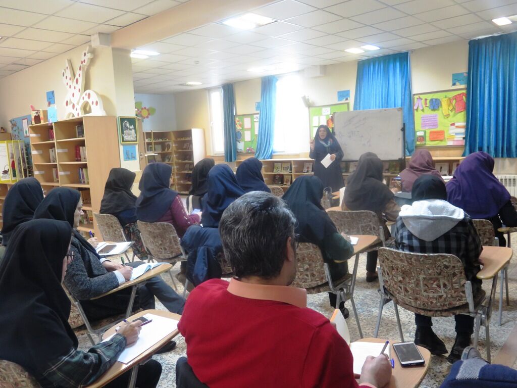 برگزاری دوره آموزشی «اهمیت و ضرورت پژوهش اعضا در مراکز کانون»