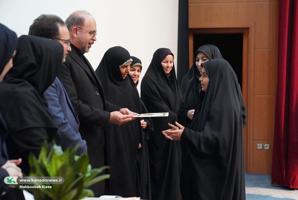 پژوهش پشتوانه تمام فعالیتهاست