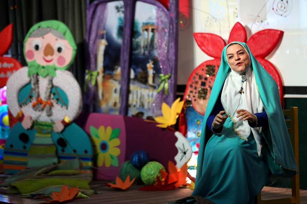 راهیابی قصه گویان فارس به مرحله کشوری جشنواره بین المللی قصه گویی