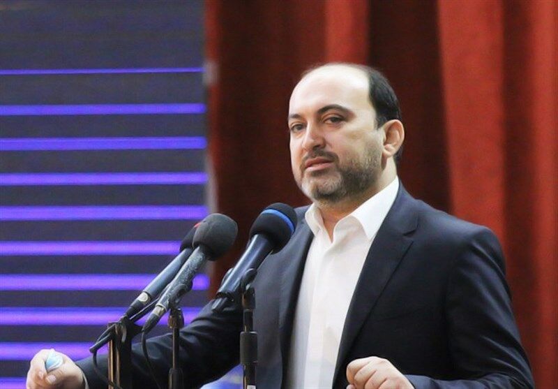 استاندار هرمزگان اهدا یک دستگاه اتوبوس به کانون پرورش فکری به جهت راه اندازی کتابخانه سیار شهری