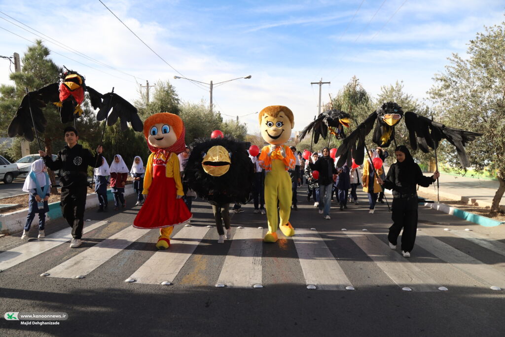 آیین گشایش جشنواره قصهگویی با استقبال پرشور کودکان یزدی برگزار شد