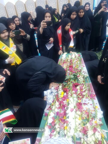 اعضا و مربیان کانون پرورش فکری شبانکاره به استقبال شهید گمنام رفتند