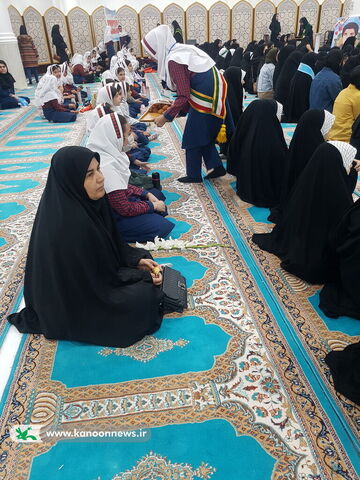 اعضا و مربیان کانون پرورش فکری شبانکاره به استقبال شهید گمنام رفتند