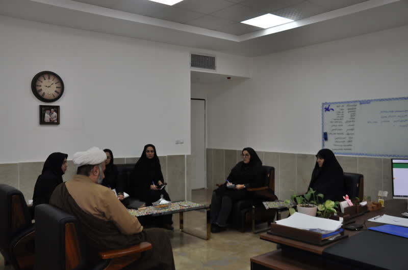 نشست نماز برای تربیت نسل نو در کانون البرز برگزار شد