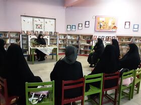 نشست "سیره فاطمی در تربیت فرزند" ویژه مادران در مرکز شماره ۸ کانون برگزار شد