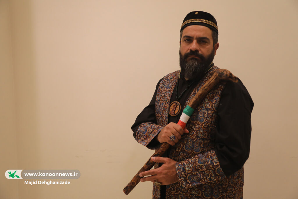 کانون به ثبت و ضبط هنر نقالی ورود کند/ ورود هنرمندانه به رسانههای در دست مخاطب