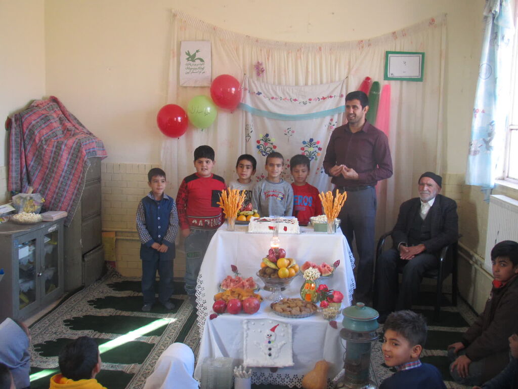 برگزاری جشن یلدا با هدف آشنایی کودکان و نوجوانان با آئین و آداب و رسوم گذشتگان