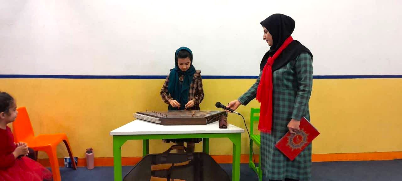 جشن یلدا با همراهی اعضای مرکز ۱۸ رقم خورد.