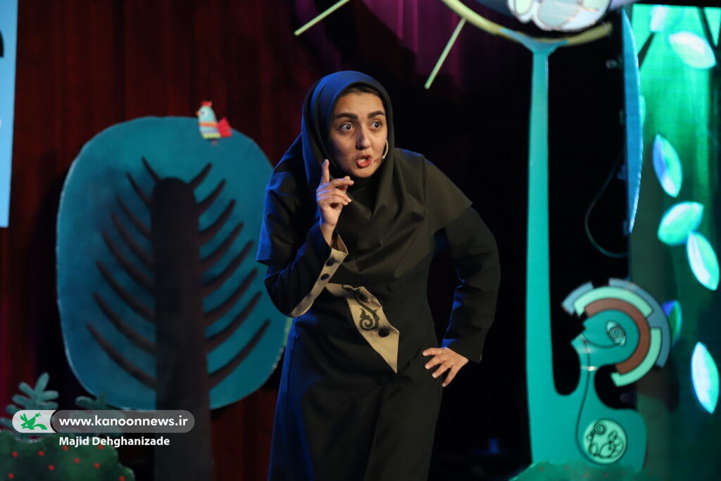 جایزه ویژه سردار سلیمانی در بیستوپنجمین جشنواره بینالمللی قصهگویی به قصهگوی آذربایجان شرقی رسید