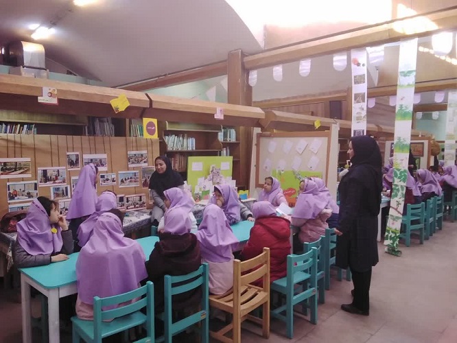 نمایشگاه هفت اقلیم " طرح کتاب خوانی نوجوان "