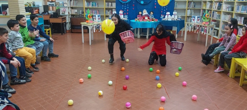 دورهمی یلدای ایرانی در مرکز شماره ۱۴