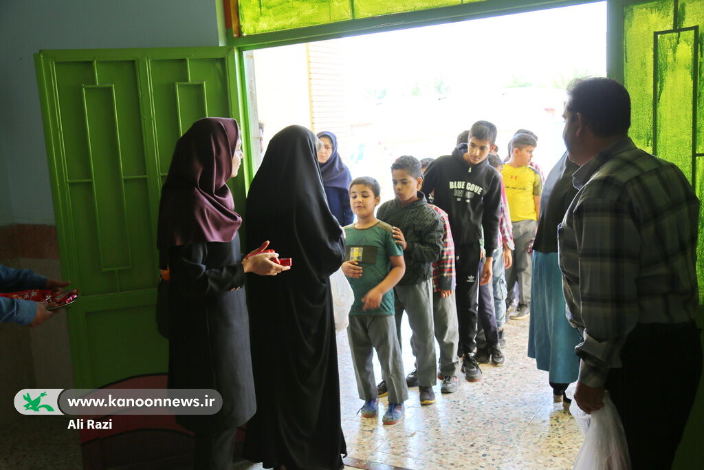 پیک امید کانون استان بوشهر میهمان کودکان تل سیاه شد