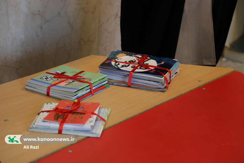 کتابخانه دبستان شهید مسیگر روستای تل سیاه تجهیز  شد