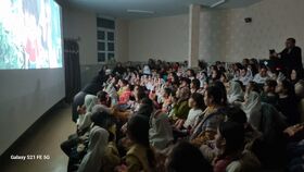 استقبال پرشور بیش از ۵ هزار کودک از "بچه زرنگ" در هشترود، میانه، ملکان و بستان‌آباد