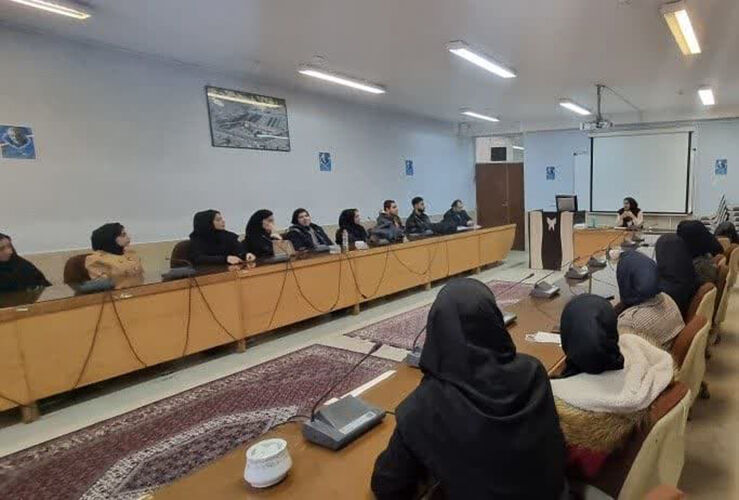 دوره آموزشی – مهارتی با عنوان «روشهای تربیتی قصهگویی»