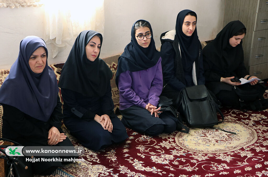 برگزاری آیینهای تجلیل از مادران و همسران شهدا در کانون گیلان