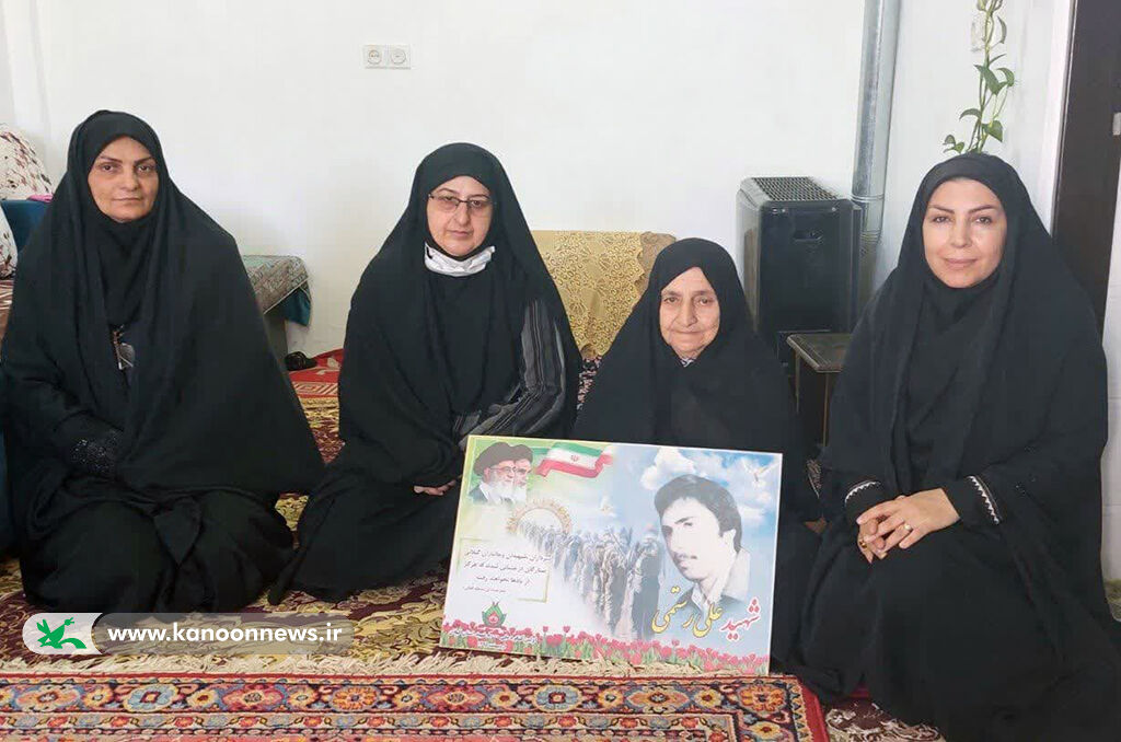 برگزاری آیینهای تجلیل از مادران و همسران شهدا در کانون گیلان