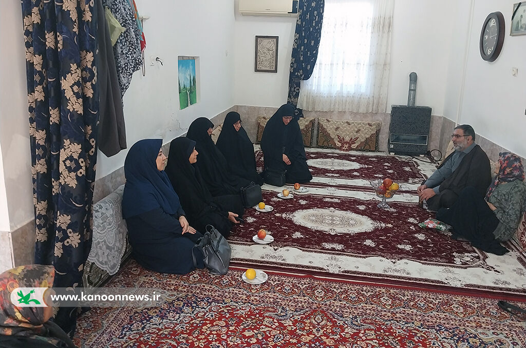 برگزاری آیینهای تجلیل از مادران و همسران شهدا در کانون گیلان