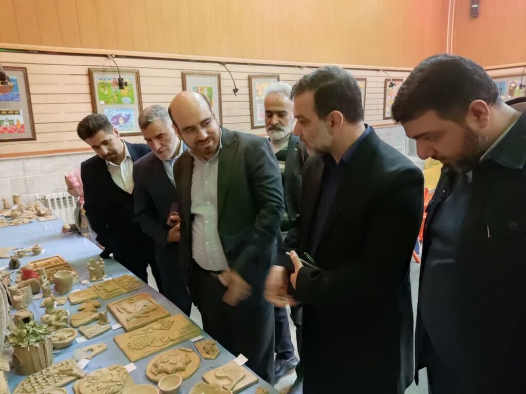 بازدید از ادارهکل کتابخانههای عمومی، کتابخانه سیار روستایی و مراکز کانون