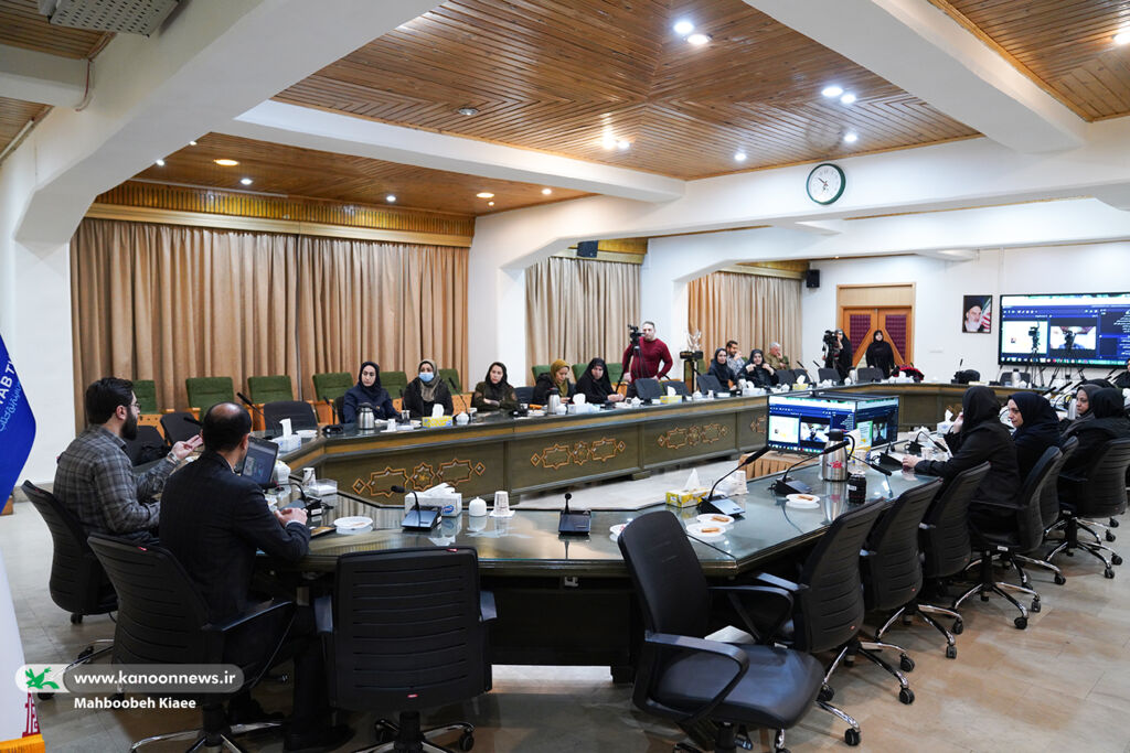 نشست «بررسی ضرورت انعکاس وقایع تاریخی در کتابهای کودک و نوجوان» برگزار شد