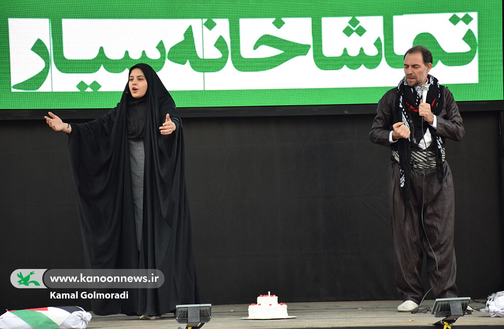 تماشاخانه سیار کانون با نمایش «هناس» میهمان کودکان لرستان شد