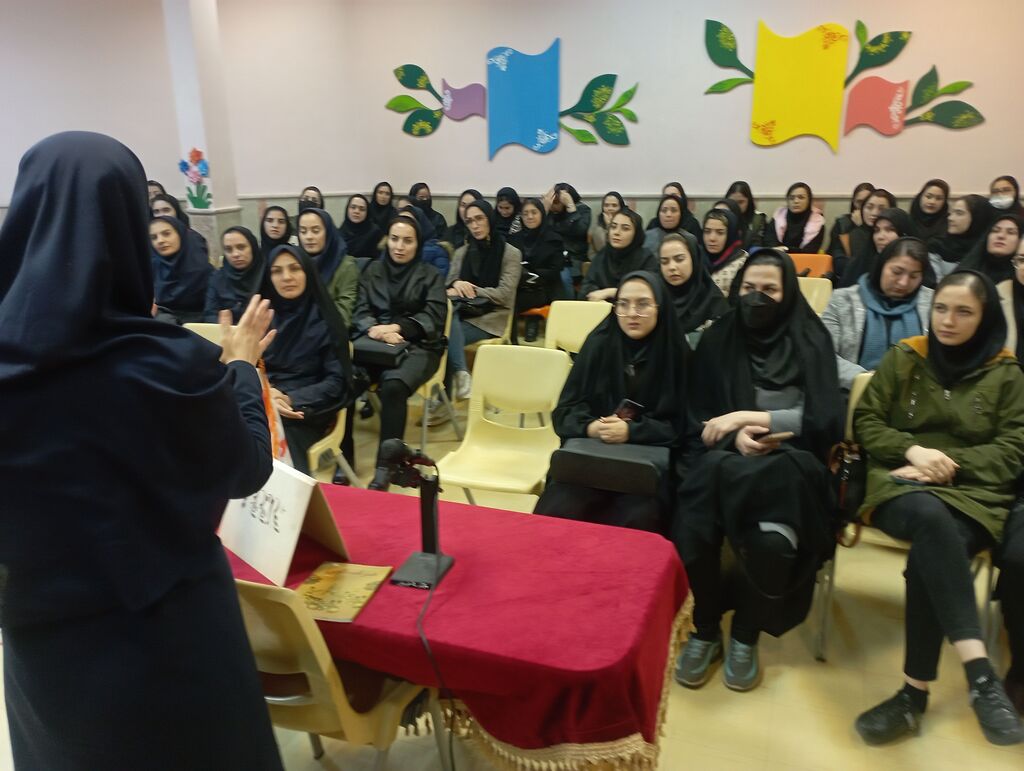 نشست تخصصی "روشهای قصهگویی"