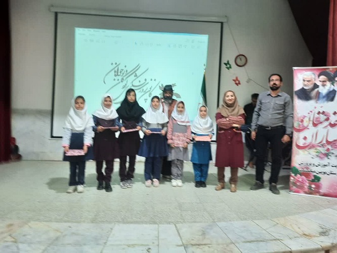 اجرای برنامه پیک امید کانون در شهرستان بوئین ومیاندشت