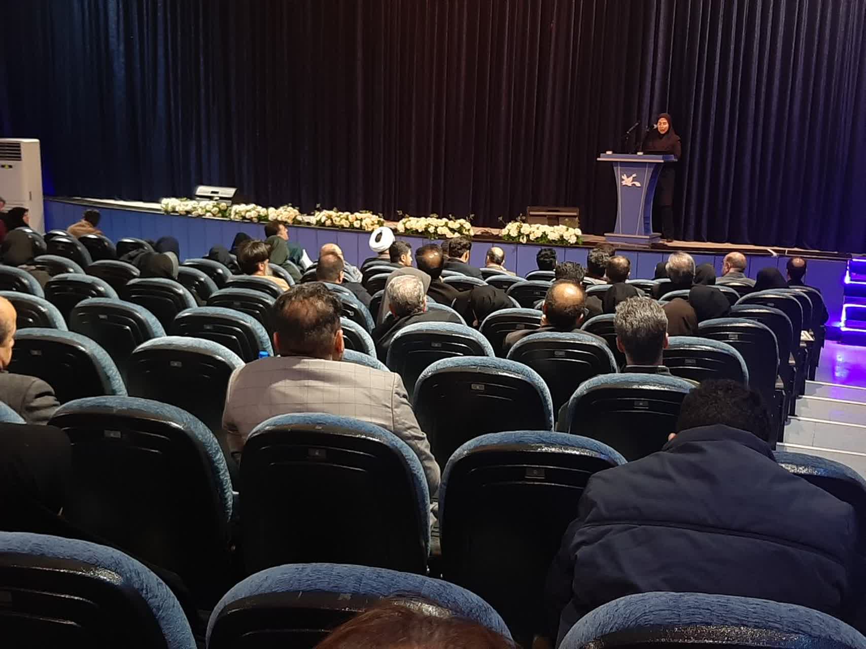 دفتر اختتامیه‌ی بخش علمی بیست‌و پنجمین جشنواره‌ی بین‌المللی قصه‌گویی در کرمانشاه بسته شد