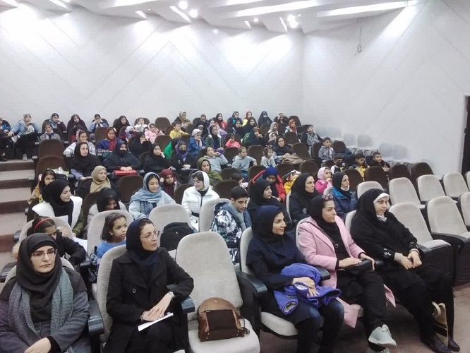 برگزاری عصر شعر نوجوانان به مناسبت ولادت باسعادت حضرت زهرا ( س ) ، روز زن و هفته بزرگداشت مقام و منزلت مادر