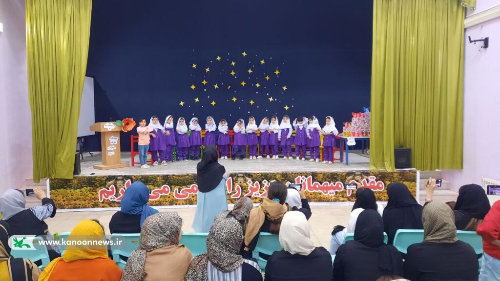 تبریک روز مادر با اجرای برنامههای مختلف اعضا