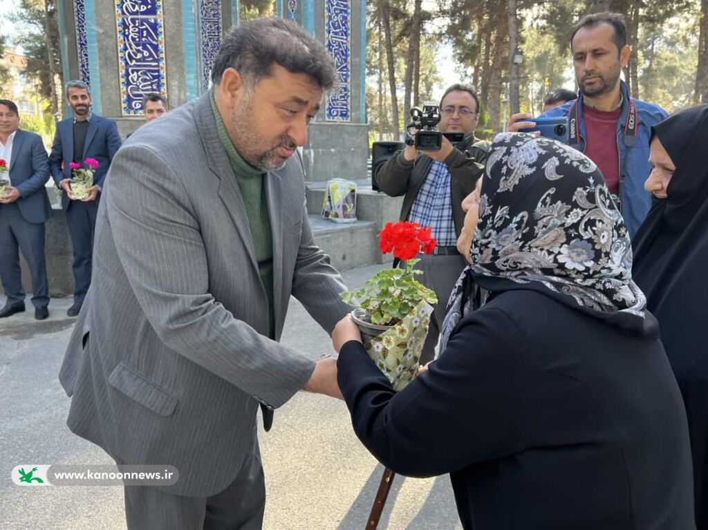 کاشت «نهالِ ایثار و شهادت» شهدای کرمان در گنبدکاووس