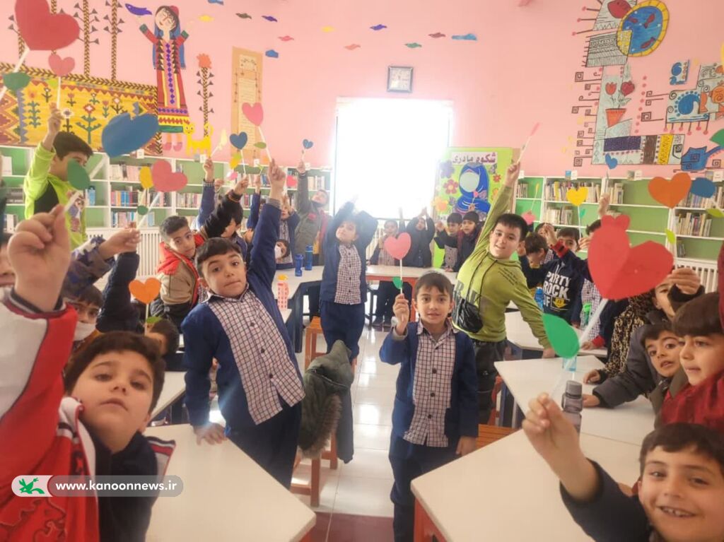 گرامیداشت روز مادر و روز مقاومت در مراکز کانون زنجان