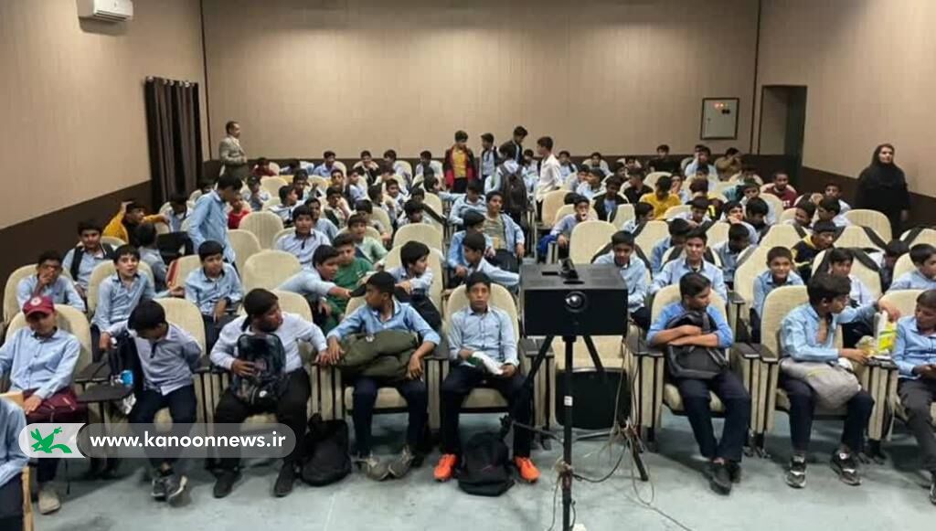 اکران سیار انیمیشن سینمایی «بچهزرنگ» در کرمان