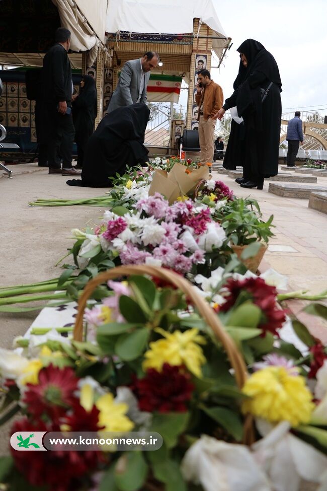 ققنوسها در قامت گنجشکهای ناتمام