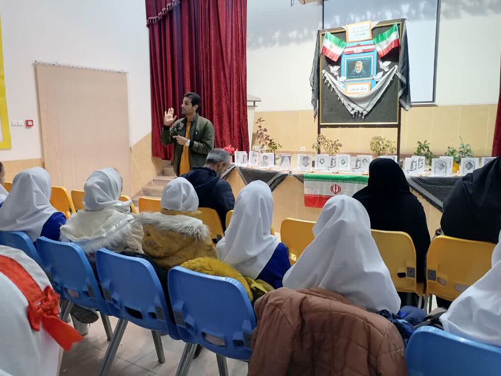 یادبود 22 شهید کودک و نوجوان کرمان در مرکز موچش